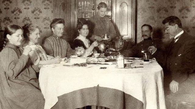 "ЕЁ СЛАВЯНСКАЯ ДУША"... (Фото из Ретро-альбома "Лица Старой России")