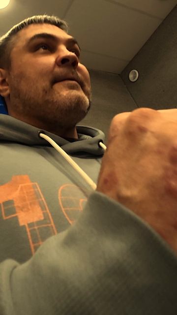 Успеть купить PS5, пока не кончится трек!