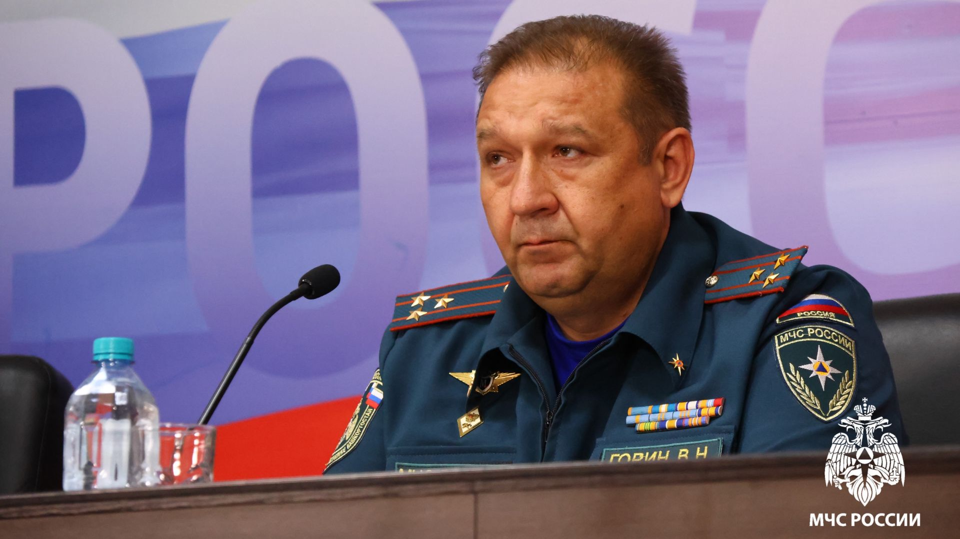Какой пример подают взрослые детям, так дети и поступают! смотреть онлайн