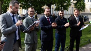 Участники ПМЭФ-2026 высадили лиственную аллею в центре Санкт-Петербурга