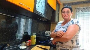 ЖИЗНЬ В СЕЛЕ:часть2/5 МИНУТ И ДОМА/ГОТОВЛЮ ГУЛЯШЬ С ГОВЯДИНОЙ