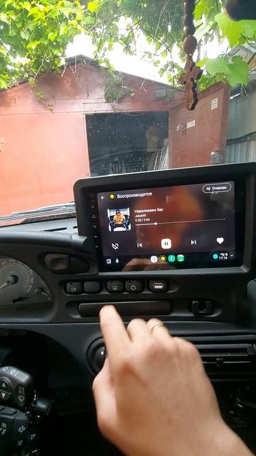 Установка услителя Piranha 1.500 для сабвуфера в Niva Travel