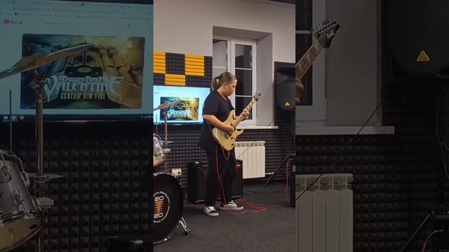 Bullet for my Valentine Scream aim fire cover ( соло так себе) смотреть онлайн