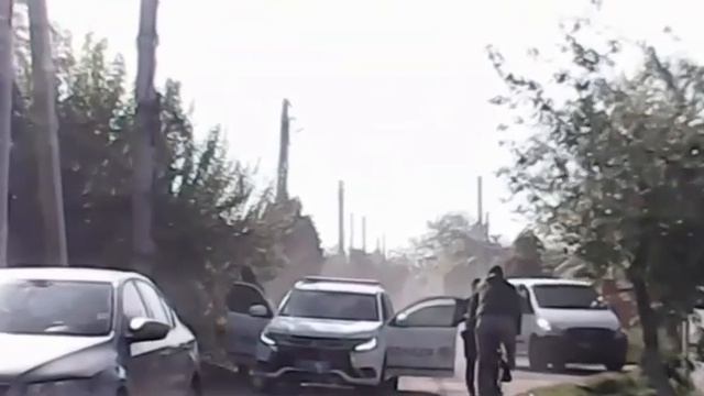 🔴ТЦКшники силой моГилизируют мужчину, сбив его с велосипеда🔴 смотреть онлайн