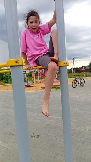 гимнастка