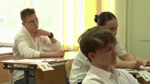 650 тысяч выпускников сдают Единый госэкзамен по русскому языку.