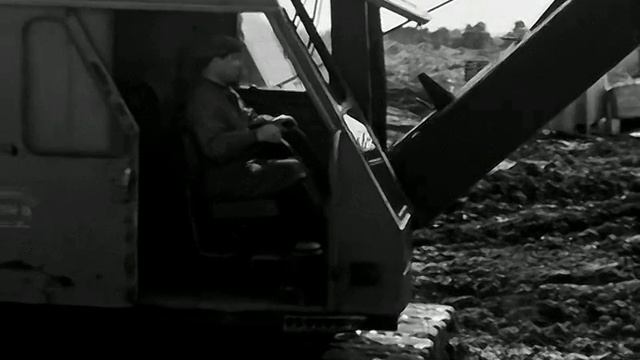 1970 год. Тюмень. Строительство ведет СМУ-15