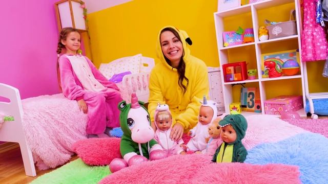Майя устраивает пижамную вечеринку для Беби Бон и игрушек смотреть онлайн