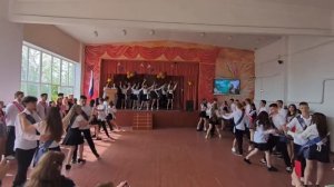 Последний звонок 2026. Выход выпускных классов.mp4