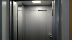 Двухсторонний лифт «Otis», г/п 630 кг, V=1 м/с (ЖК «Рассвет-1», г. Запорожье)