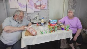 ПЕНСИОНЕРКУ ОБМАНЫВАЮТ В ПОЛИКЛИНИКЕ УЖЕ ВТОРОЙ ГОД! КАК НАМ БЫТЬ? Купили продукты на пенсию ЧТО ТАМ
