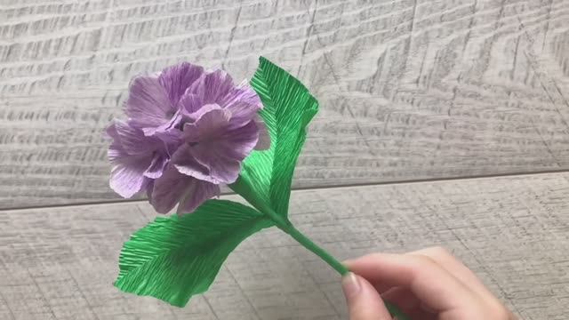 ПОДЕЛКИ из Гофрированной БУМАГИ! Подарок МАМЕ! Как сделать Цветок из БУМАГИ!