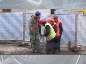 КП «Харьковводоканал» ведет работы на канализационном коллекторе по улице Белогорской