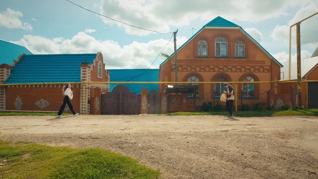 Лилия һәм Илнар Гарифуллиннар – Ярый әле син бар смотреть онлайн