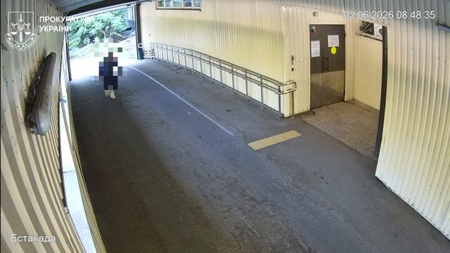 В Харькове подозреваемый в разбойном нападении сбежал из больницы с гипсами на обеих ногах 😐