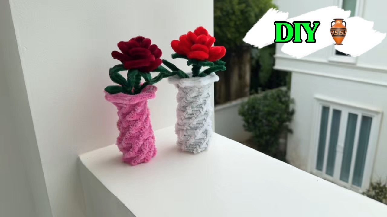 Милые вазочки 🏺 из пушистых проволоки 🌹
