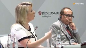 «Наплюй в глаза — все Божья роса»: Захарова жестко прошлась по журналисту BBC на ПМЭФ