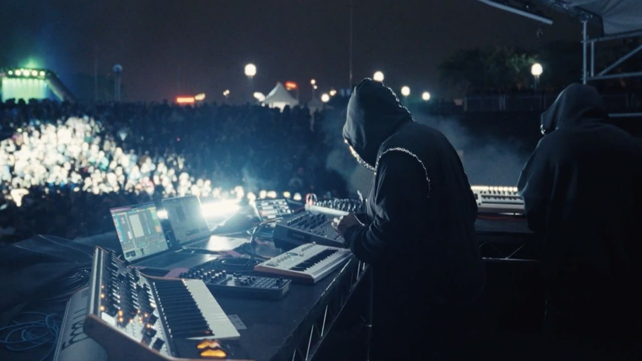 E-Dancer (Кевин Сондерсон (Kevin Saunderson) and Dantiez) - Live @ Movement Detroit [23.05.2026] смотреть онлайн