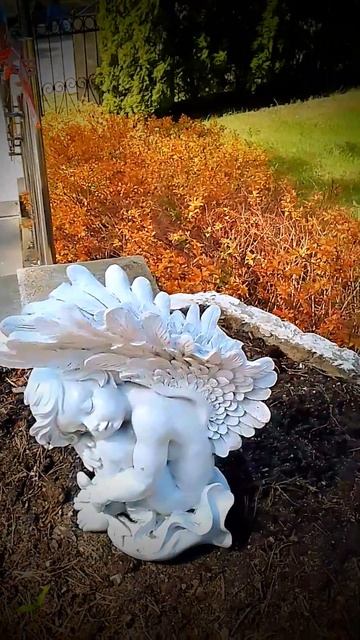 Спящий ангел. Скульптура в Зеленогорске.  #travel