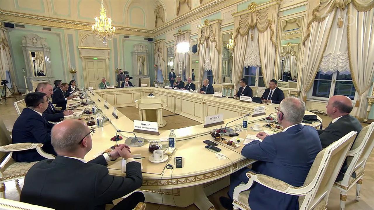 Ситуацию на Ближнем Востоке сегодня прокомментировал Владимир Путин. смотреть онлайн