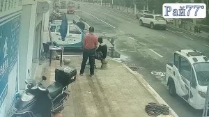 Чудом разъеехалсяс проохожими