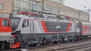 Электровозы: эп20-010 и эп20-067 (в новом окрасе)