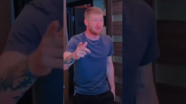 Рыбка рыбка рыбка золотая...🐠 смотреть онлайн