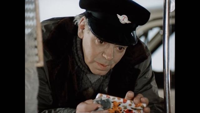 Жене шоколадку подороже! Фрагменты из фильма "Люди и манекены". 1974 г.