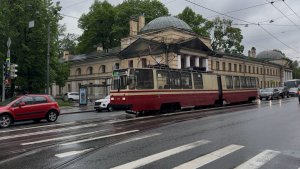 Трамвай ЛВС-86К (71-86К) №5032 на ул.Академика Лебедева, май 2026 года
