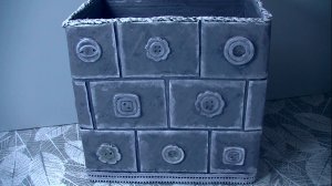 Полезные вещи из картонных коробок втулок и веревки .