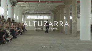 Показ женской коллекции Altuzarra весна-лето 2023