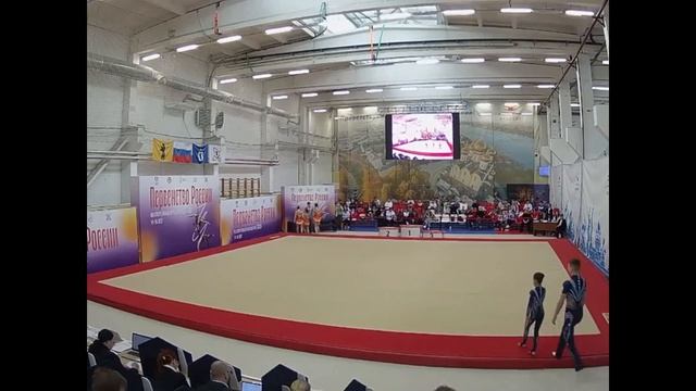 (12)Спортивная акробатика.Первенство России . Темповое упражнение.