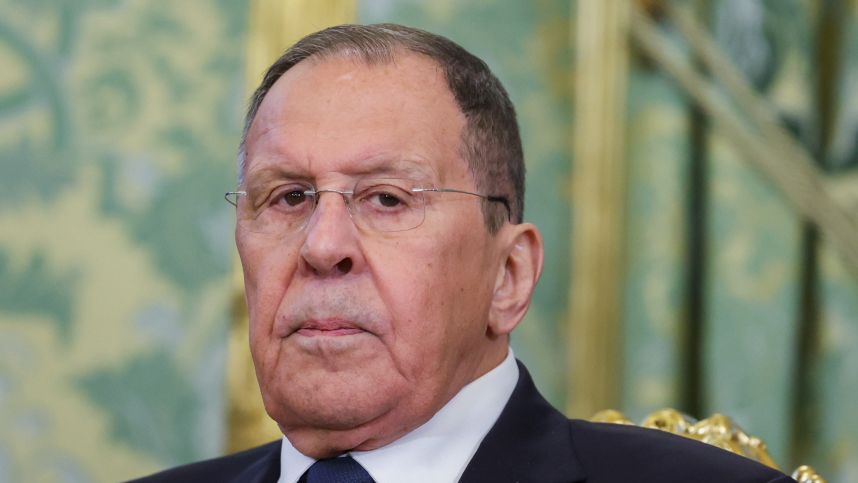 Лавров: Европа хочет «заказывать музыку» и затягивает конфликт на Украине смотреть онлайн