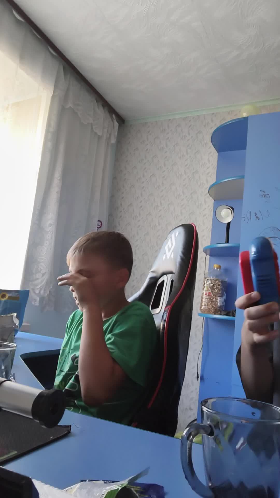 стрим смотреть онлайн