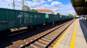 Тепловоз 311D-05 с полувагонами