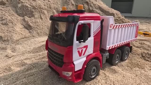 Игрушечный самосвал, экскаватор и машинки. Truck Car Toy Unboxing