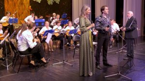 Оркестр русских народных инструментов ДК Горького , М.Павина, З. Ведерников « Старый клён «
