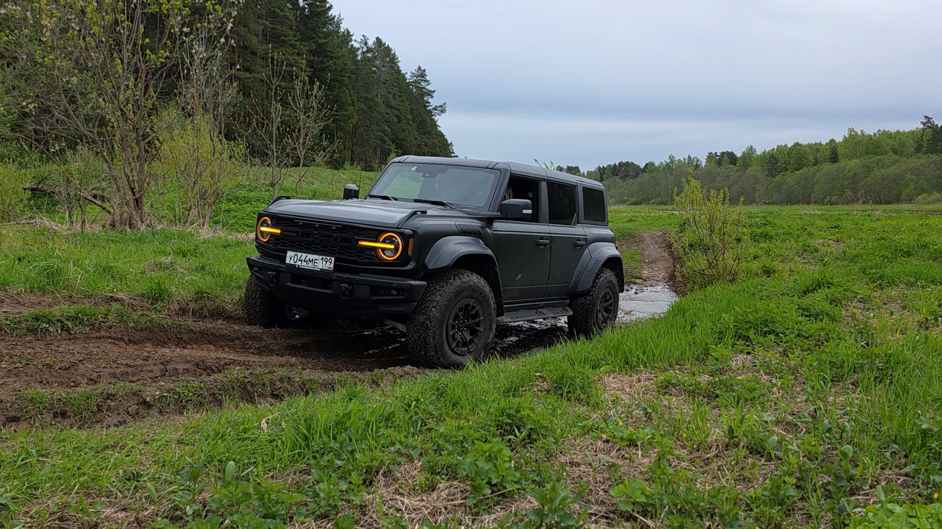Путешествие по берегам Тверцы. Skoda Kodiak, Ford Bronco, УАЗ Патриот, Tank 300 и Mitsubishi Pajero
