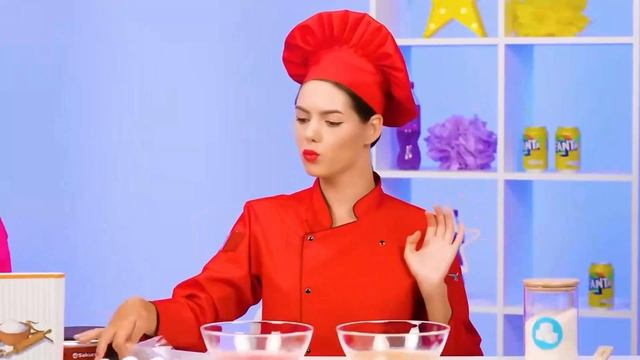 Челлендж. Шоколадная Еда vs Настоящая Еда с Уэнсдей Аддамс # Съедобная Битва ч. 17 смотреть онлайн