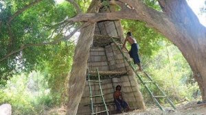 трехэтажный дом с использованием бамбука и травы