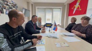 Жители Ачинского округа пожаловались депутату ГД о закрытии 10 и 11 классов в сельских школах