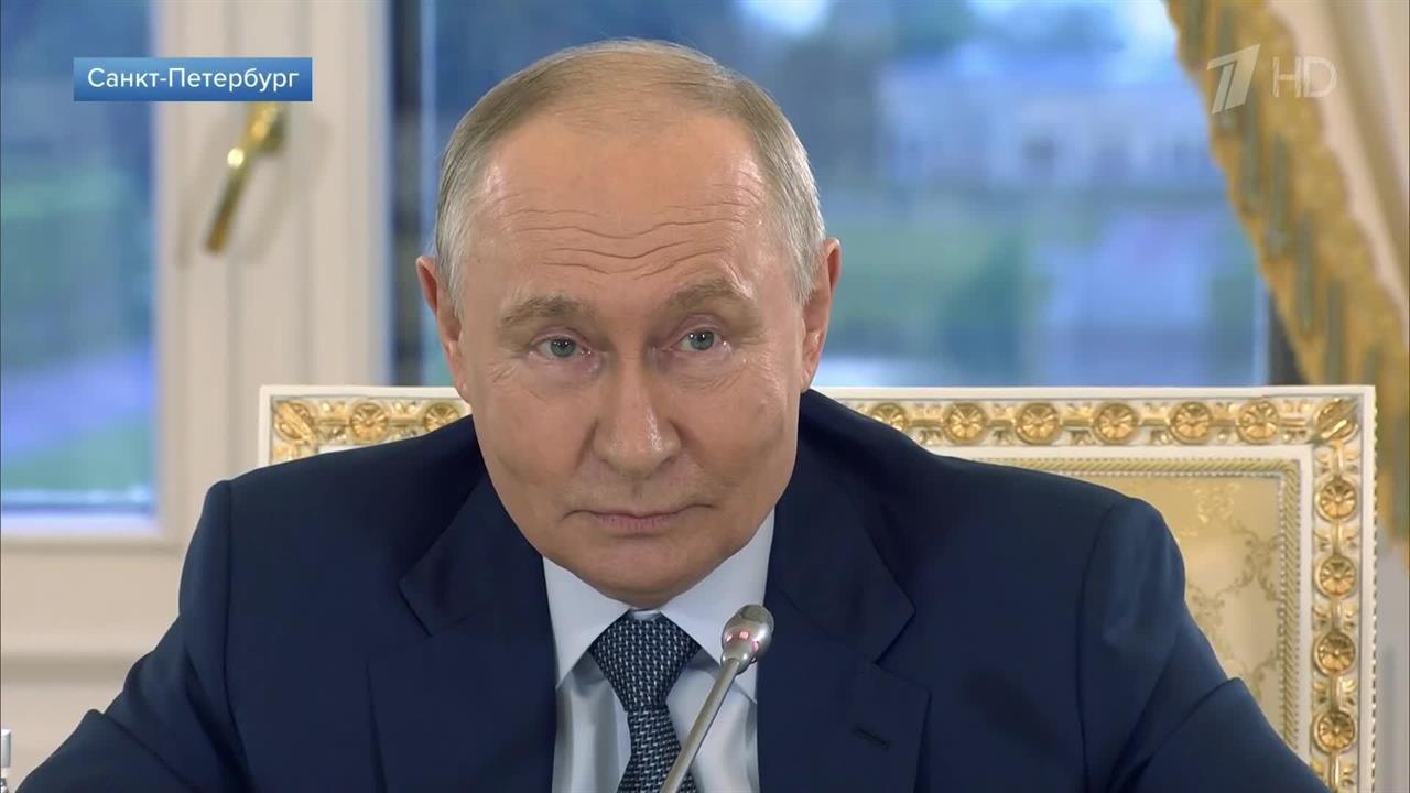 "Не противоречат друг другу" - Путин о контроле Донбасса и заключении сделки с Киевом. смотреть онлайн