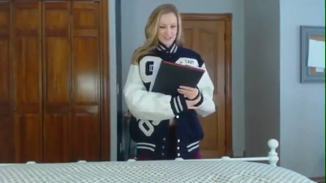 Preggo cheerleader смотреть онлайн