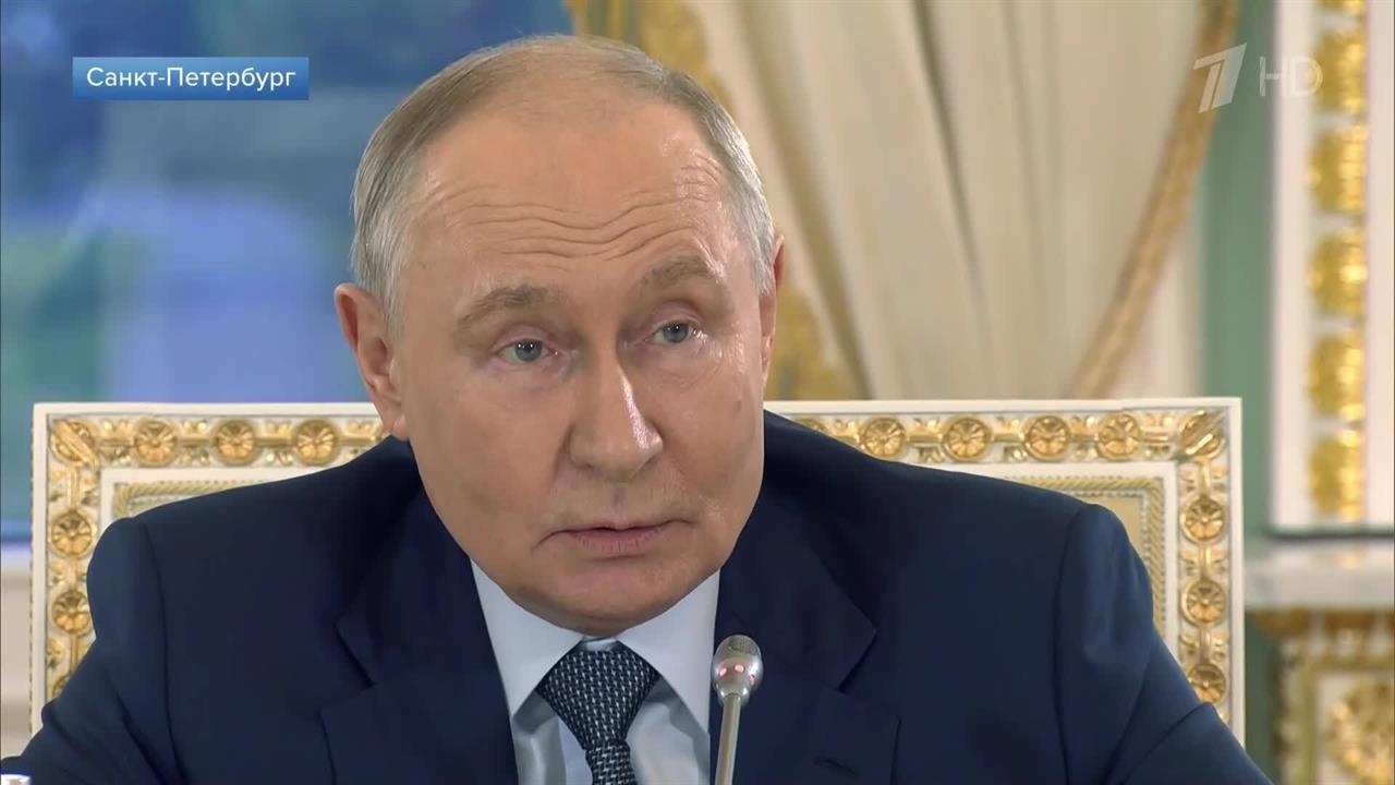 Путин напомнил о компромиссах, озвученных на встрече с Трампом в Анкоридже. смотреть онлайн
