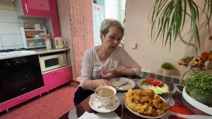 Дегустация Новой Продукции, Новый Маникюр, Обедаю с Вами смотреть онлайн