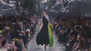 Показ женской коллекции Christian Dior Haute Couture весна-лето 2026