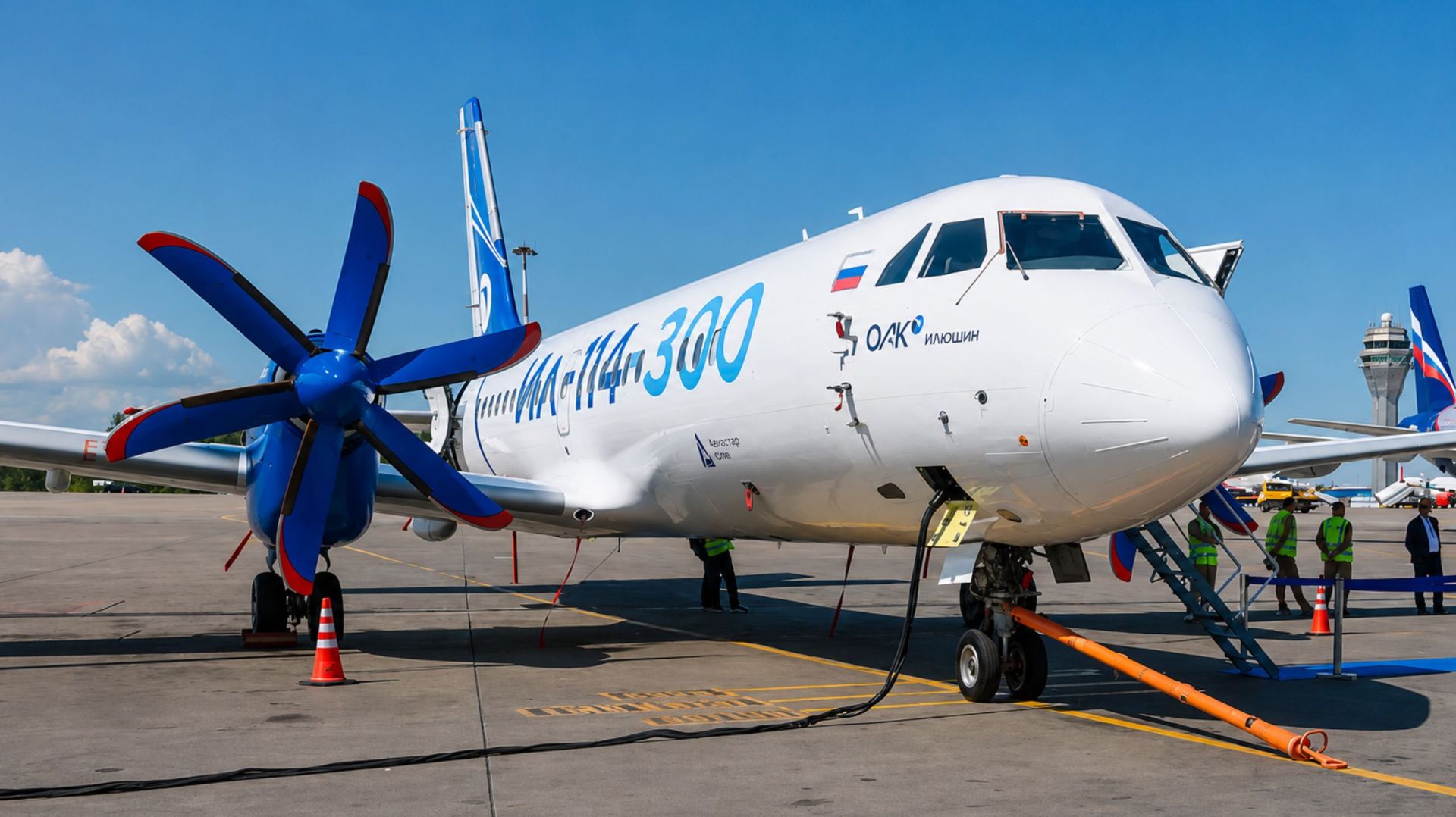 Российский самолет ИЛ-114-300 презентовали на ПМЭФ-2026 в Санкт-Петербурге смотреть онлайн