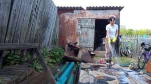 04-06-2026Стираю палас.Отправила приставку.Пробуем вкрутить сваю.