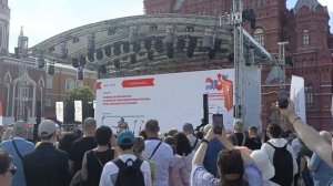 книжный фестиваль « Красная площадь « - бесплатная Москва / Амили Ветштейн.