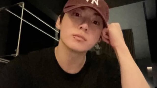 Как Живёт Чон Чонгук (Jung Kook) из BTS и Сколько Он Зарабатывает Сейчас В 2026_1080p смотреть онлайн